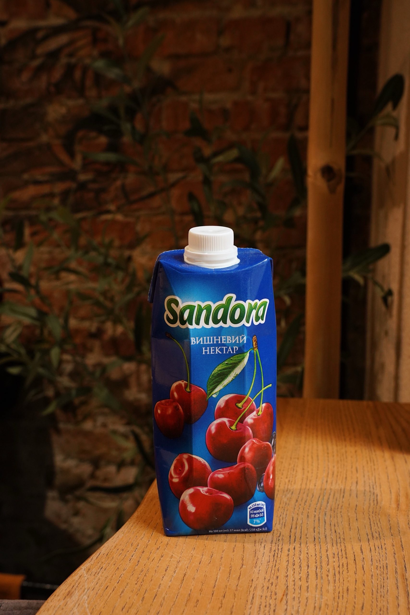 Сік Sandora Вишня 0,5л